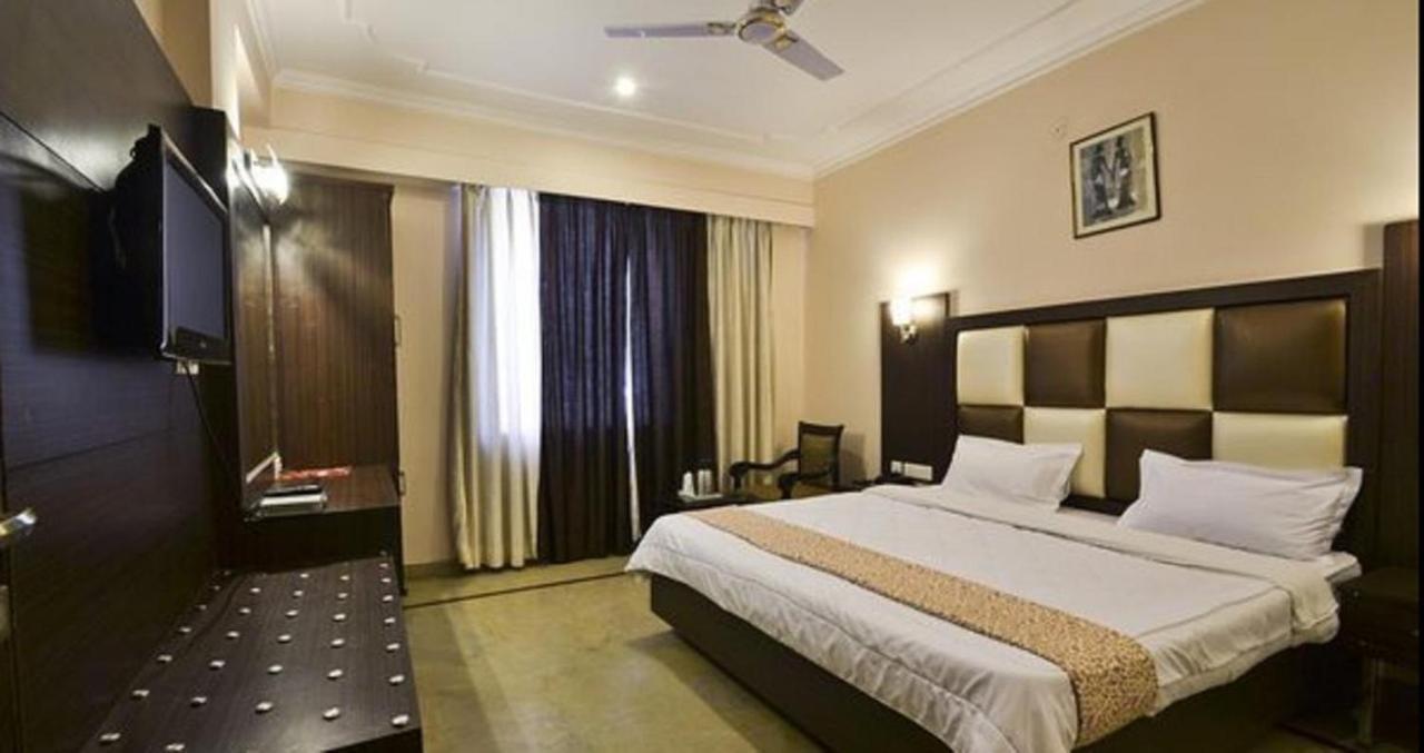 Paramount Hotel Divisione di Divisione di Jaipur Esterno foto